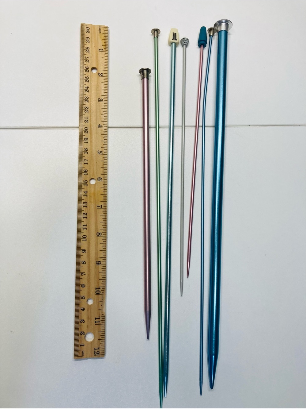 Single’s‎ Night Knitting Needles